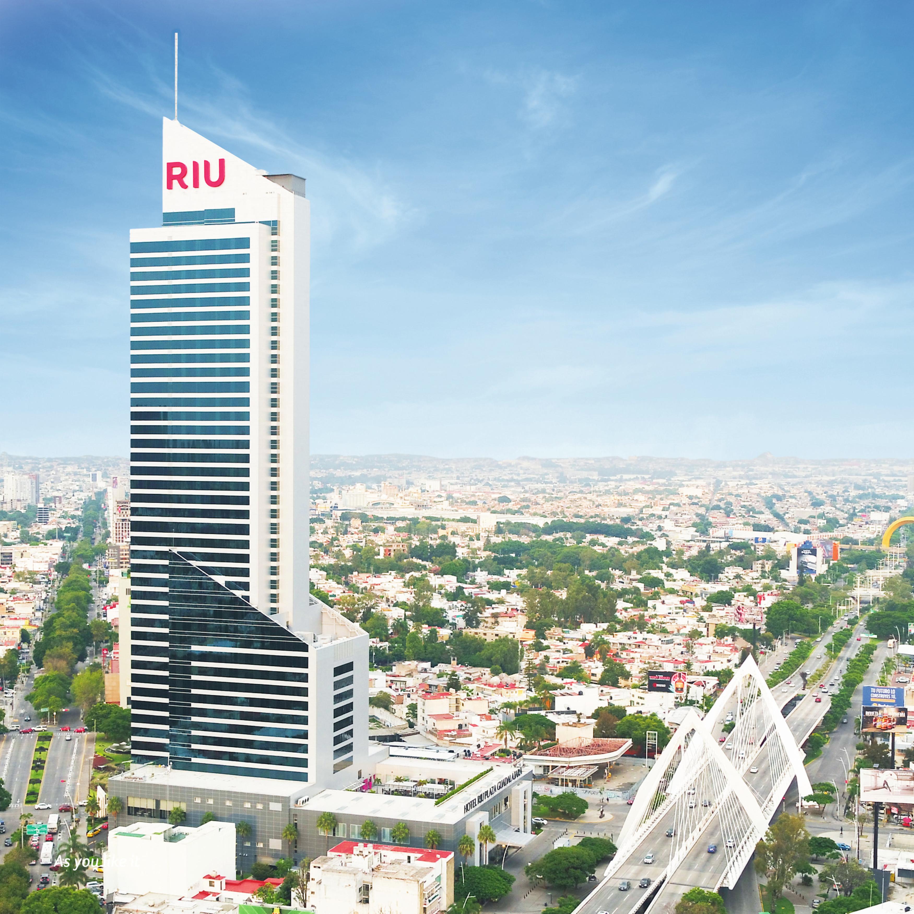 מלון Riu Plaza גואדלחארה מראה חיצוני תמונה