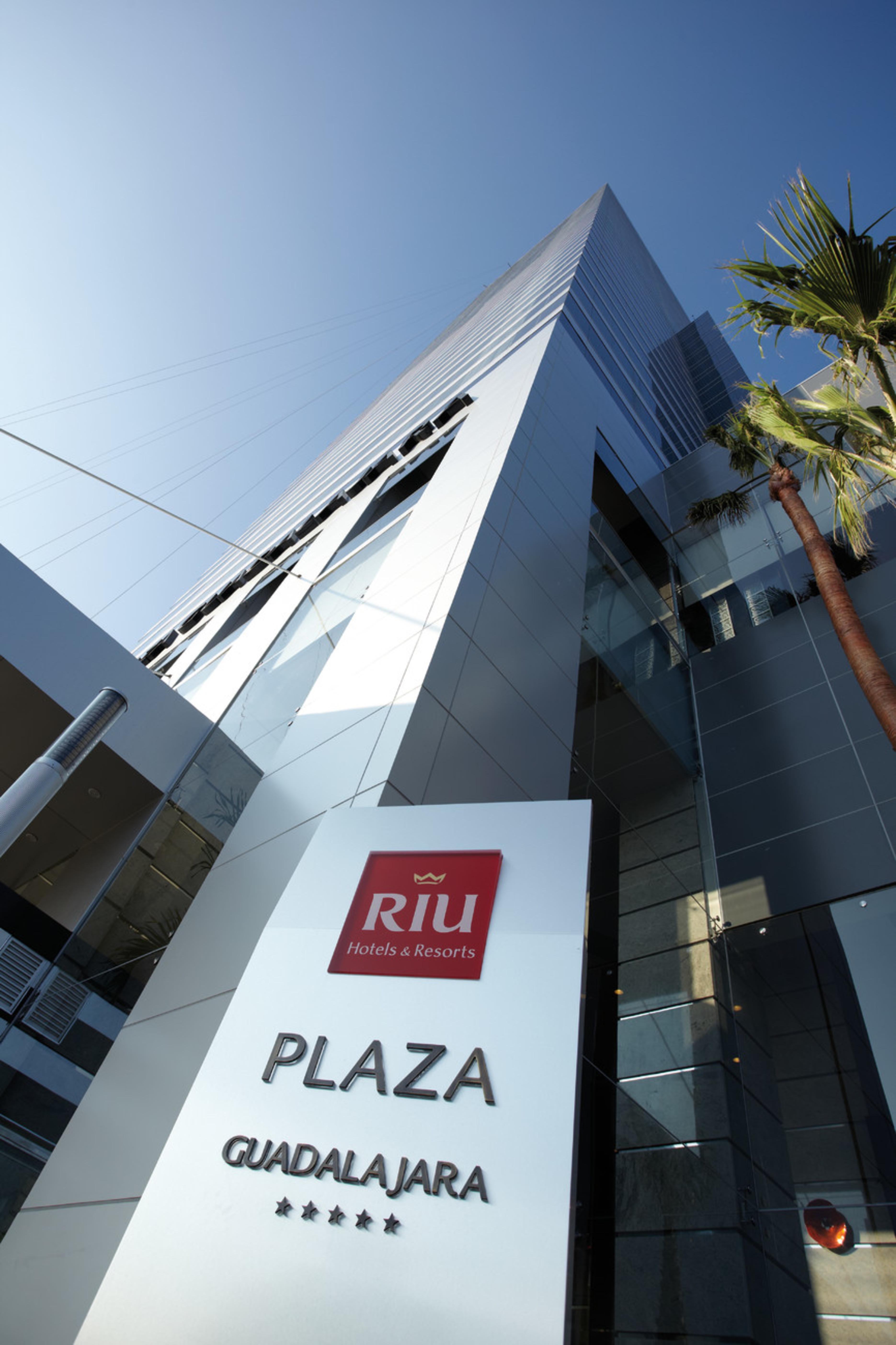 מלון Riu Plaza גואדלחארה מראה חיצוני תמונה